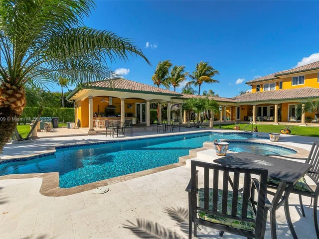 16990 SW 184th St, Miami FL 33187