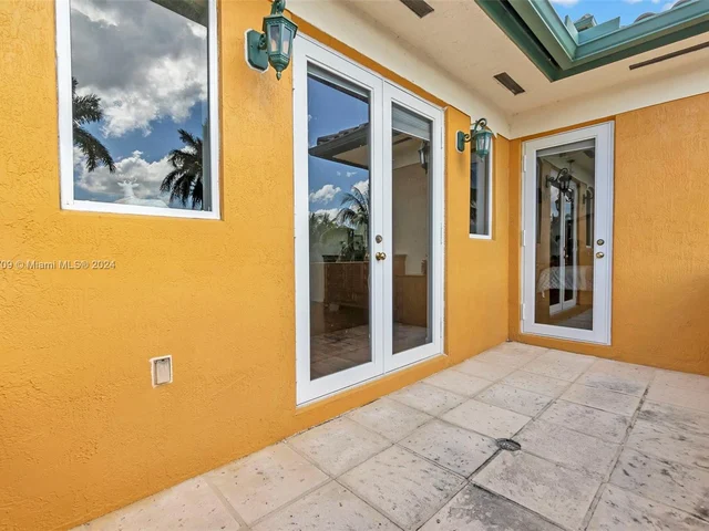 16990 SW 184th St, Miami FL 33187