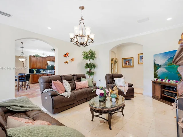 16990 SW 184th St, Miami FL 33187