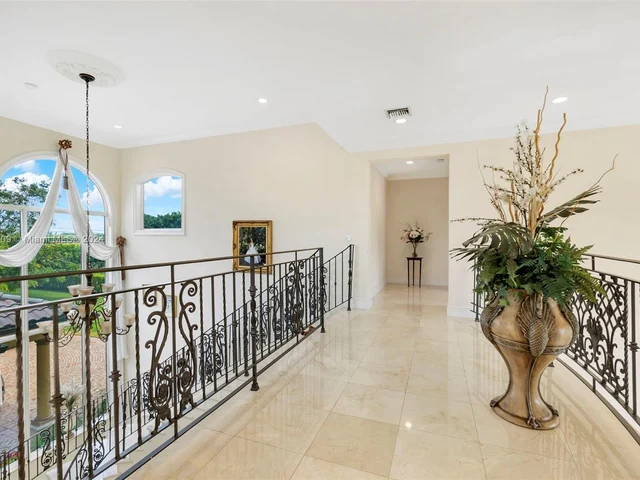 16990 SW 184th St, Miami FL 33187