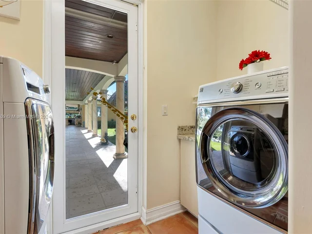 16990 SW 184th St, Miami FL 33187