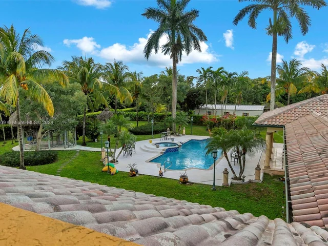 16990 SW 184th St, Miami FL 33187