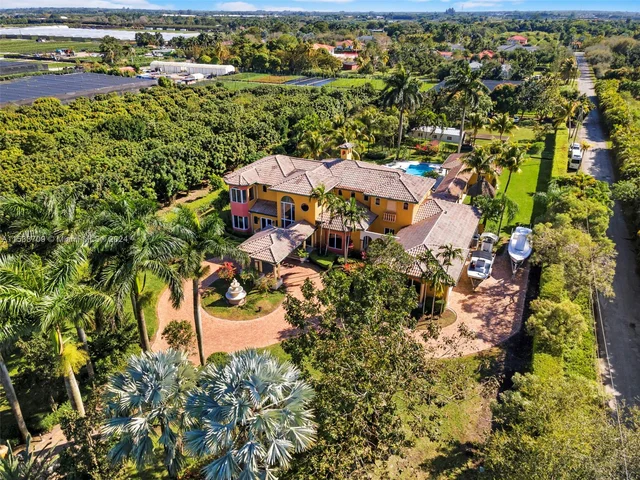 16990 SW 184th St, Miami FL 33187