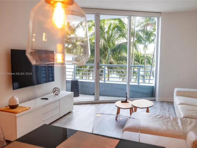 335 S Biscayne Blvd # 303, Miami FL 33131