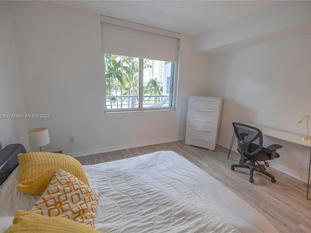 335 S Biscayne Blvd # 303, Miami FL 33131