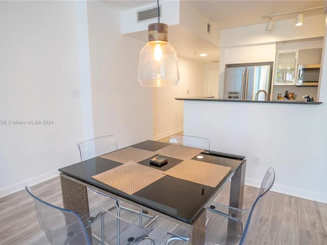 335 S Biscayne Blvd # 303, Miami FL 33131