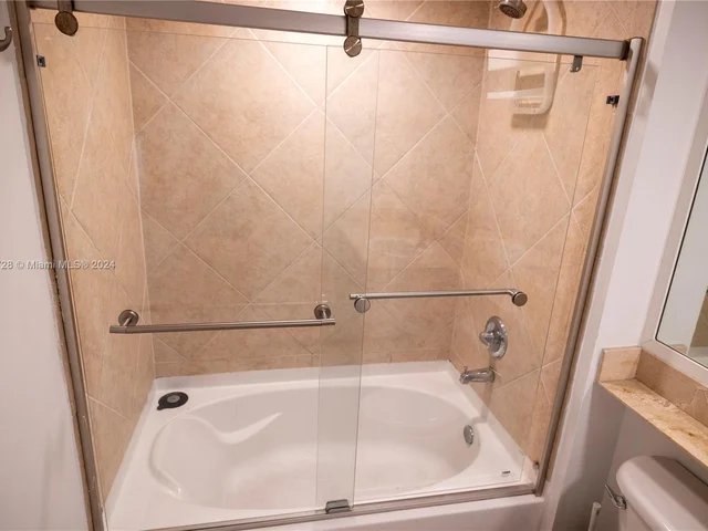 335 S Biscayne Blvd # 303, Miami FL 33131