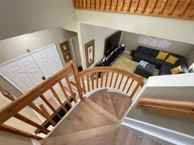 770 Stanton Dr, Weston FL 33326