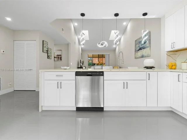 7779 La Mirada Dr, Boca Raton FL 33433