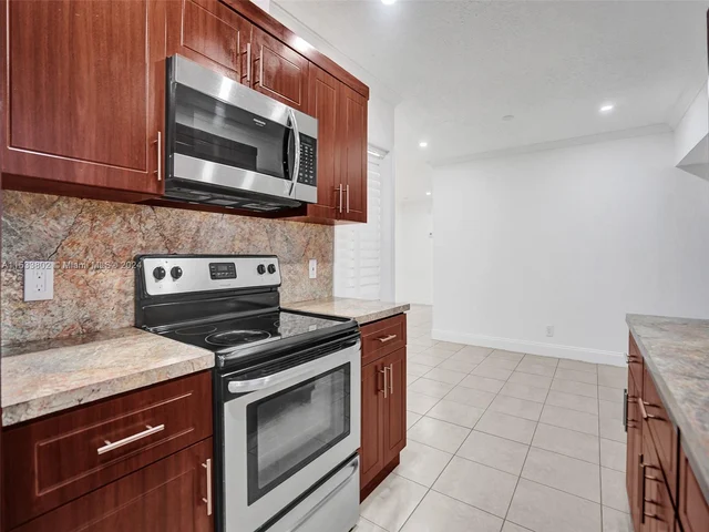 2251 NW 29th Ter, Fort Lauderdale FL 33311