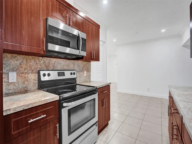 2251 NW 29th Ter, Fort Lauderdale FL 33311