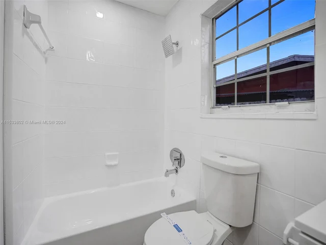 2251 NW 29th Ter, Fort Lauderdale FL 33311