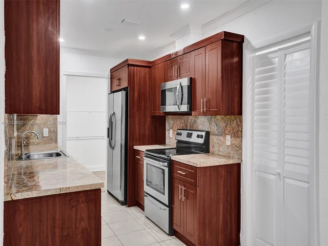 2251 NW 29th Ter, Fort Lauderdale FL 33311