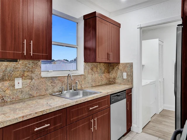 2251 NW 29th Ter, Fort Lauderdale FL 33311