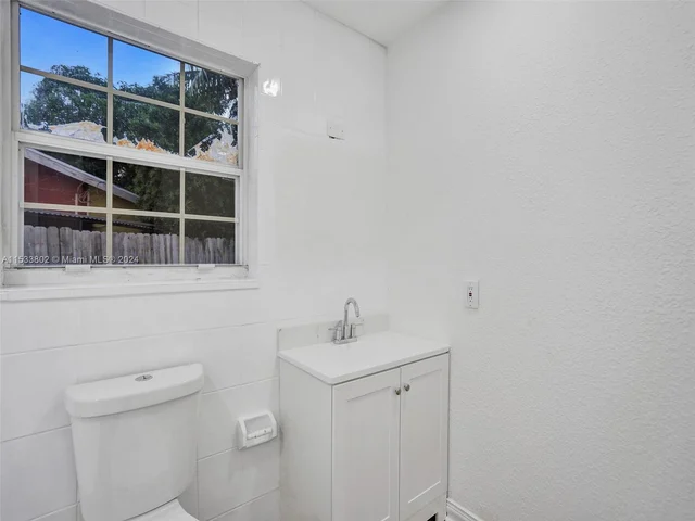 2251 NW 29th Ter, Fort Lauderdale FL 33311