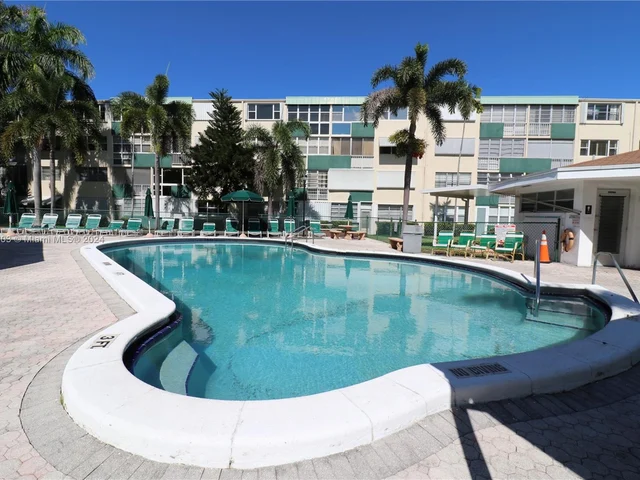 1333 E Hallandale Beach Blvd # 421, Hallandale Beach FL 33009