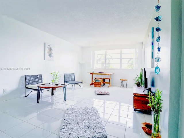 1333 E Hallandale Beach Blvd # 421, Hallandale Beach FL 33009