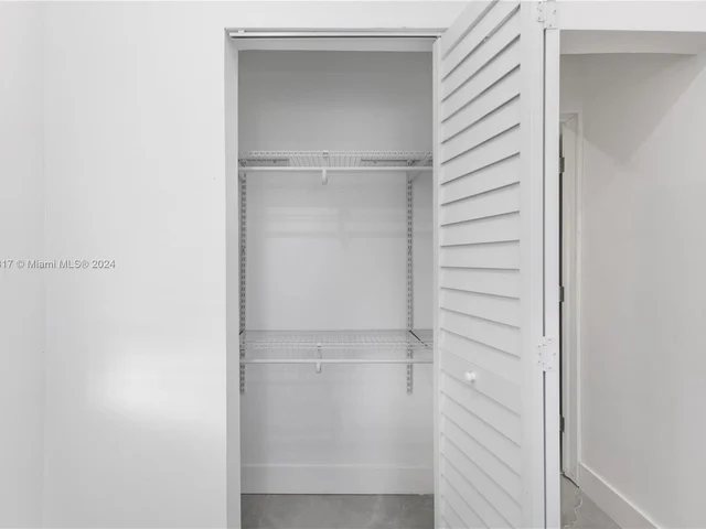 2320 NW 55th St # 2320, Miami FL 33142