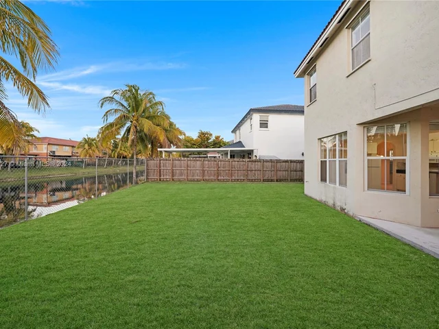 10869 SW 242nd St, Homestead FL 33032