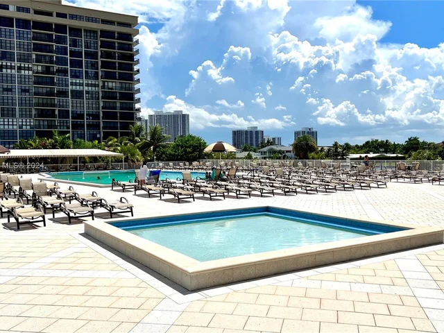 1965 S Ocean Dr # 6C, Hallandale Beach FL 33009