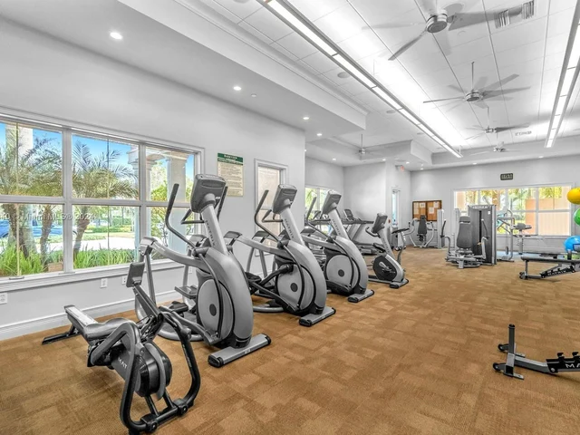 5103 Eucalyptus Dr, Hollywood FL 33021