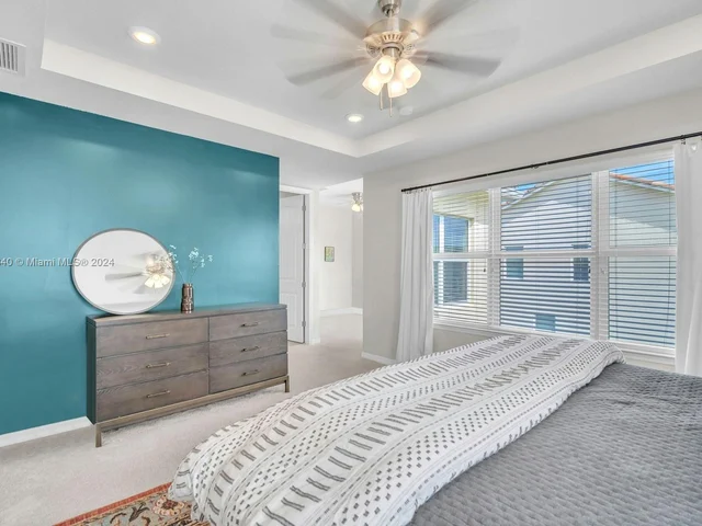 5103 Eucalyptus Dr, Hollywood FL 33021