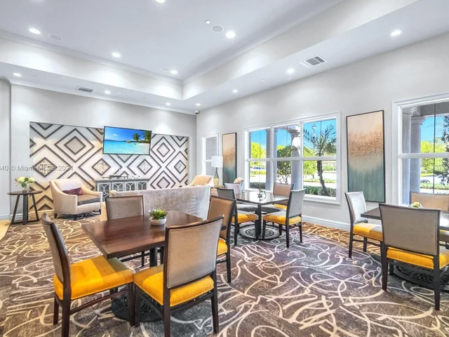 5103 Eucalyptus Dr, Hollywood FL 33021