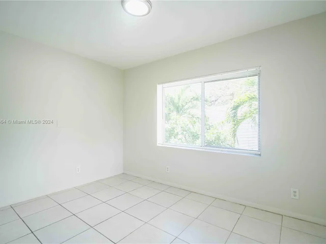 666 NE 80th St # 6, Miami FL 33138