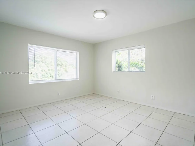 666 NE 80th St # 6, Miami FL 33138