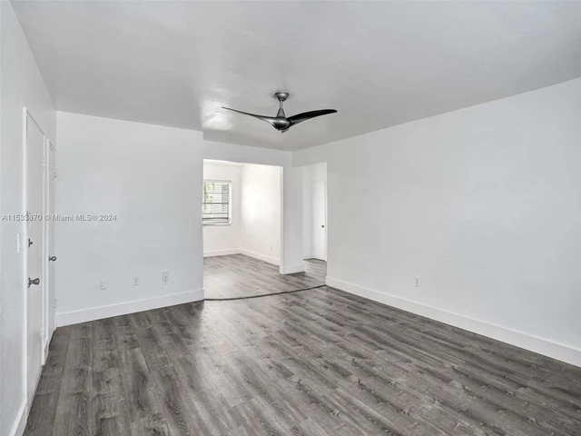 4172 Chase Ave # 12, Miami Beach FL 33140