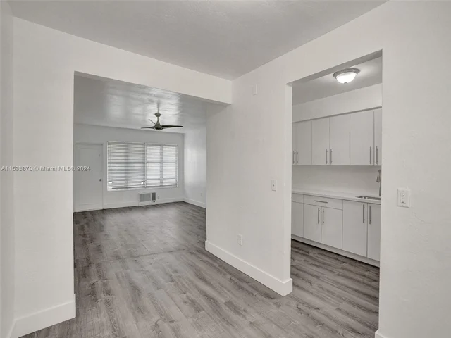4172 Chase Ave # 12, Miami Beach FL 33140