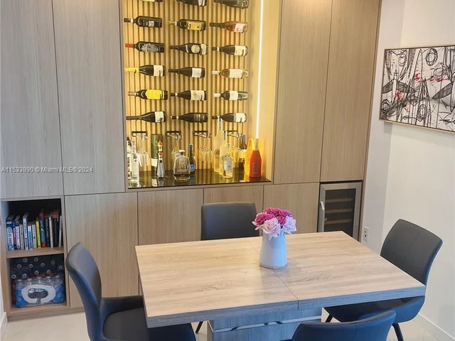 350 S Miami Ave # 4103, Miami FL 33130