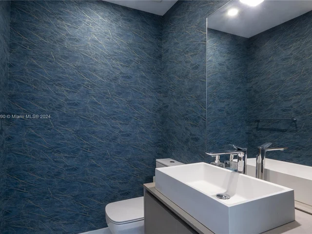 350 S Miami Ave # 4103, Miami FL 33130