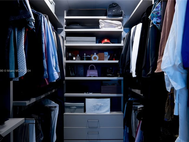 350 S Miami Ave # 4103, Miami FL 33130