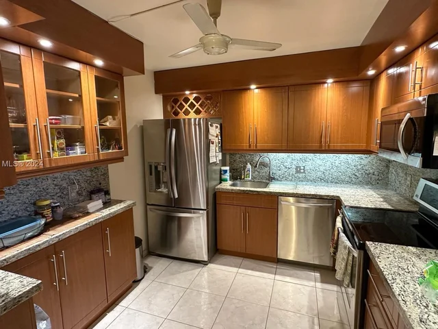 2851 NE 183rd St # 415E, Aventura FL 33160