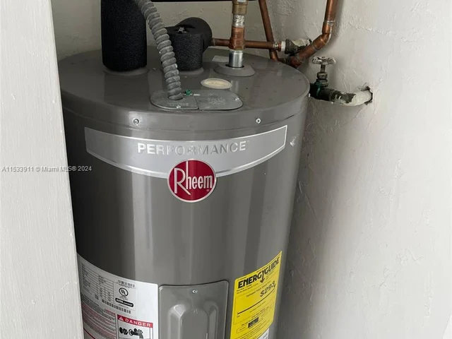 555 SW 16th Ave # 14, Miami FL 33135