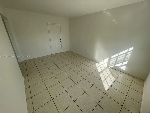 555 SW 16th Ave # 14, Miami FL 33135