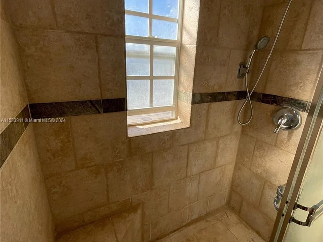 555 SW 16th Ave # 14, Miami FL 33135