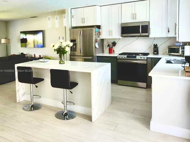 1520 NE 52nd St, Fort Lauderdale FL 33334