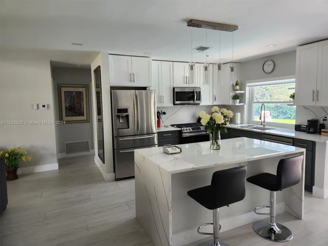 1520 NE 52nd St, Fort Lauderdale FL 33334