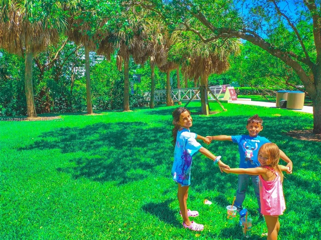 8040 Tatum Waterway Dr # 8040, Miami Beach FL 33141