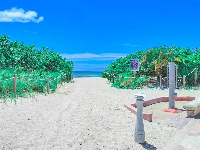 8040 Tatum Waterway Dr # 8040, Miami Beach FL 33141