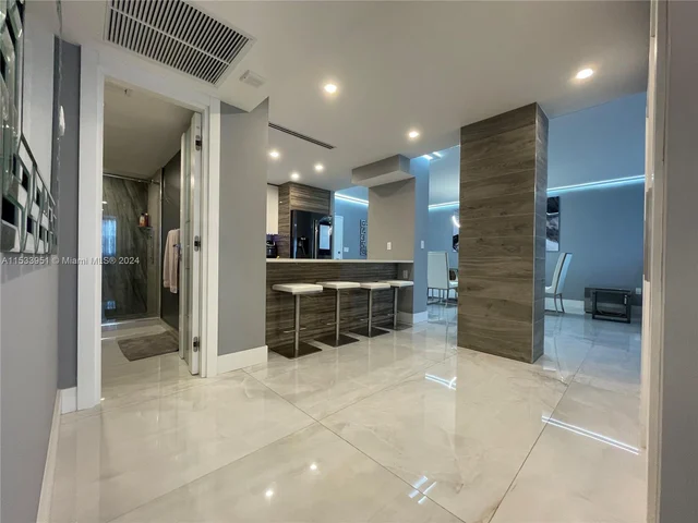 1985 S Ocean Dr, Hallandale Beach FL 33009