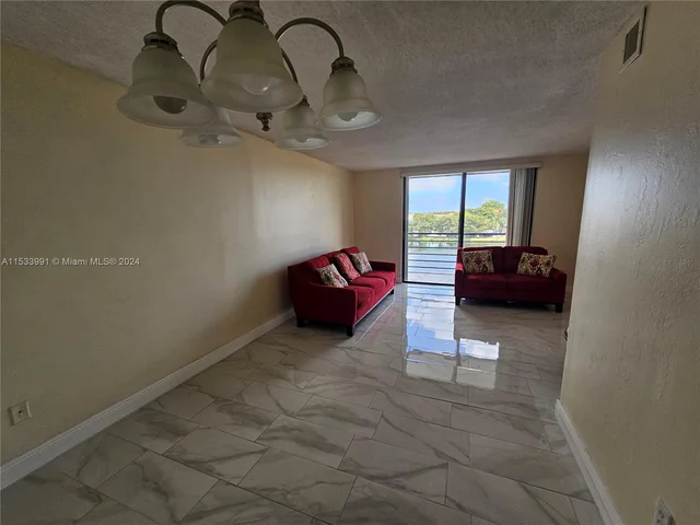 6831 W 14th Ct # 405, Hialeah FL 33014