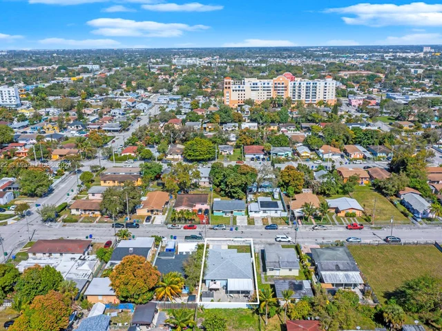 1460 NW 51st St, Miami FL 33142