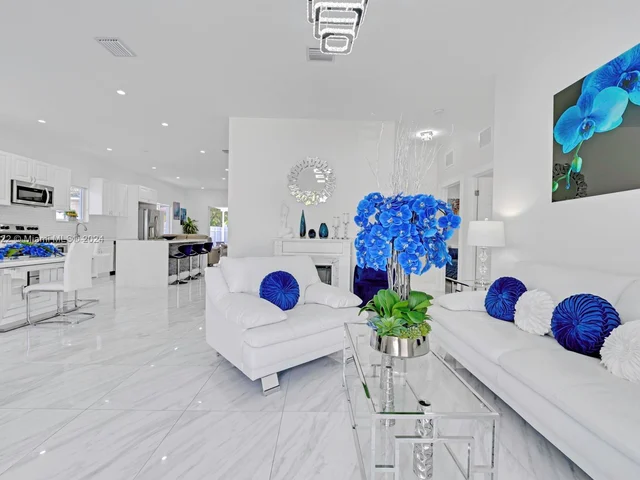 1460 NW 51st St, Miami FL 33142