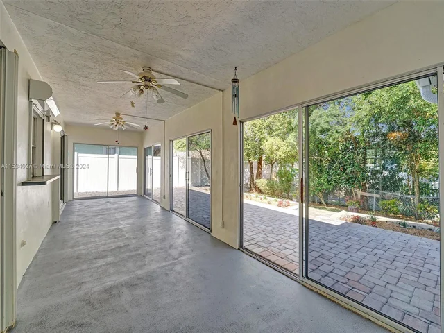 307 SE 4th St, Dania Beach FL 33004