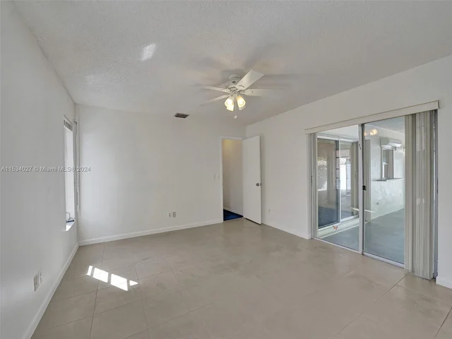 307 SE 4th St, Dania Beach FL 33004