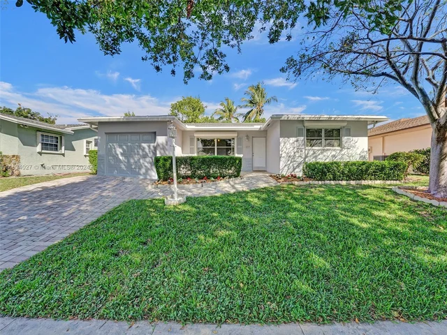 307 SE 4th St, Dania Beach FL 33004