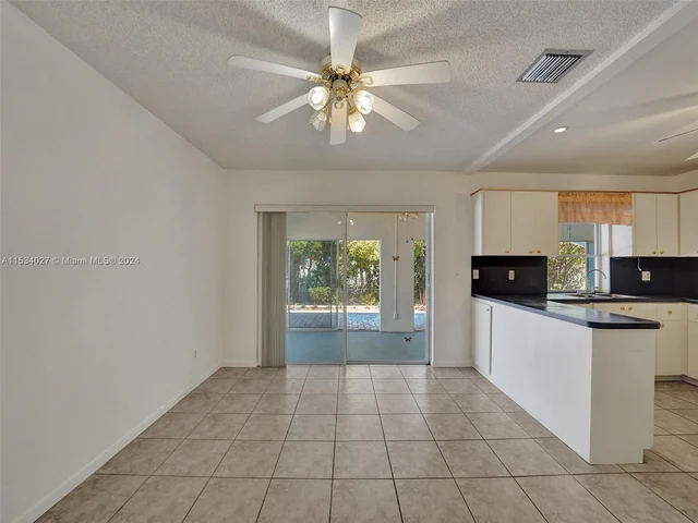 307 SE 4th St, Dania Beach FL 33004